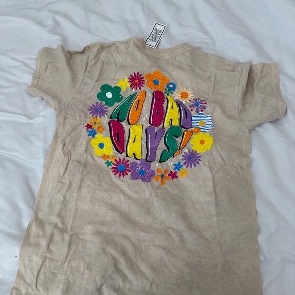 graphic tee size medium details: -NWT -short sleeve -graphic tee -unisex - Picture 5 of 5